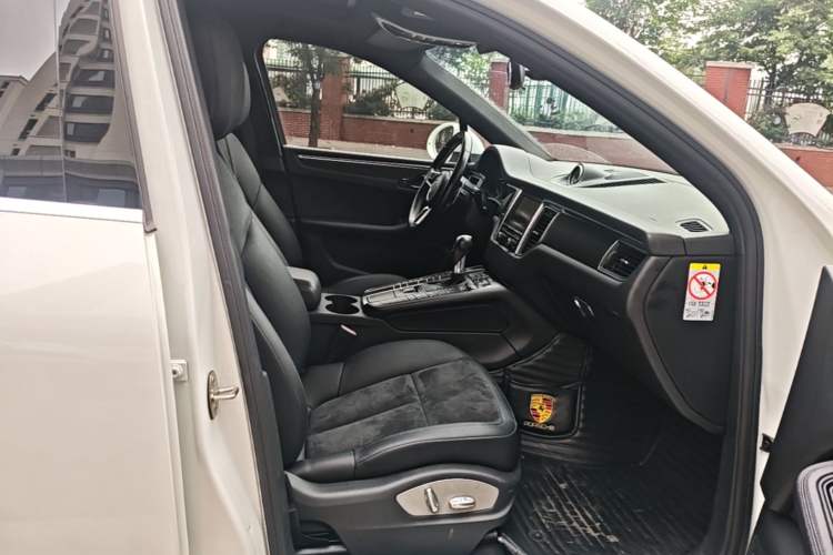 Used Porsche Macan 2016 Macan 2.0T Right Front Seat