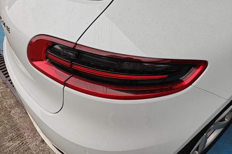Used Porsche Macan 2016 Macan 2.0T Right Rear Taillight