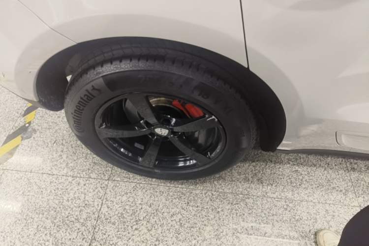 Used Porsche Macan 2016 Macan 2.0T Right Rear Wheel Hub