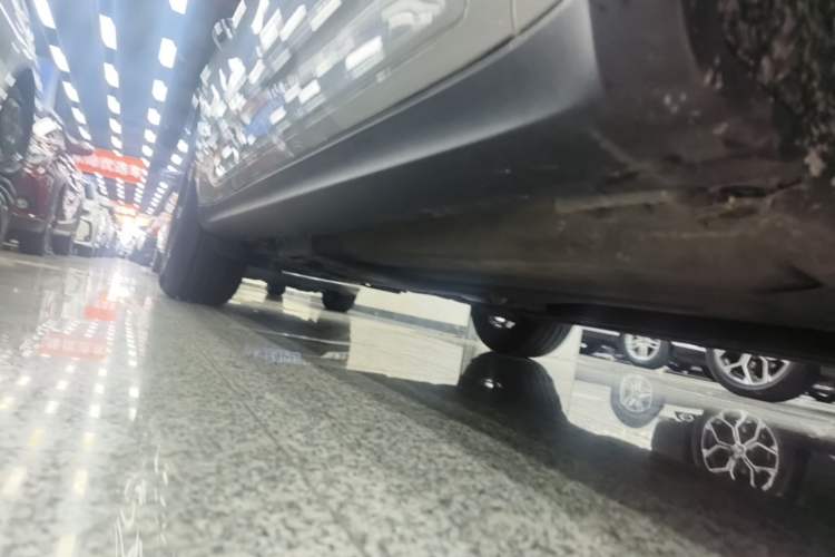 Used Porsche Macan 2016 Macan 2.0T Right Side Sill