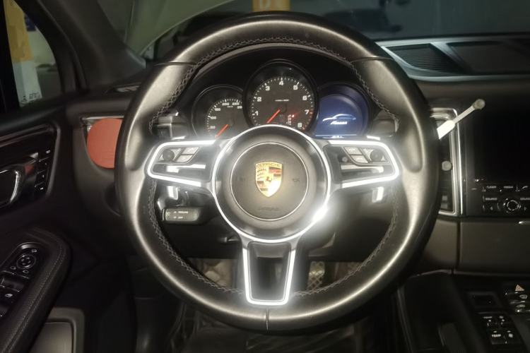 Used Porsche Macan 2016 Macan 2.0T Steering Wheel