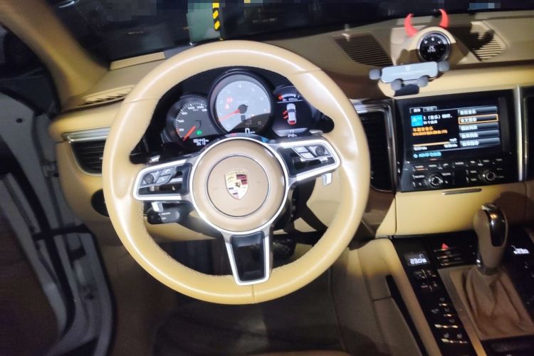 Used Porsche Macan 2016 Macan S 3.0T Steering Wheel