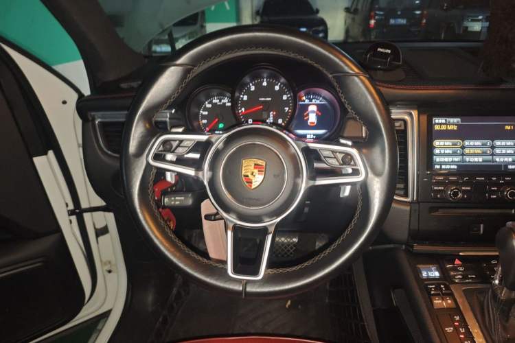 Used Porsche Macan 2016 Macan 2.0T Steering Wheel