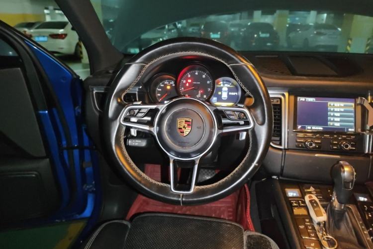 Used Porsche Macan 2016 Macan 2.0T Steering Wheel