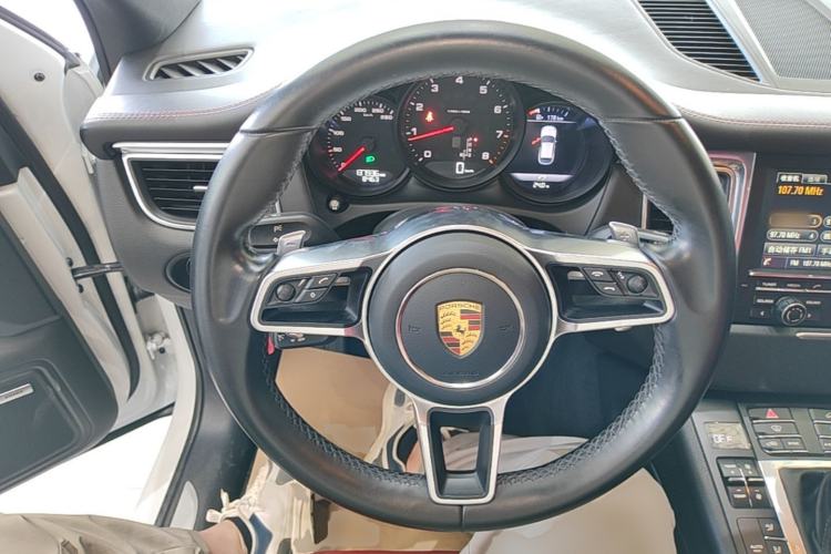 Used Porsche Macan 2016 Macan 2.0T Steering Wheel