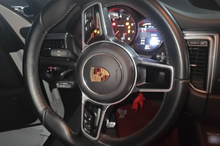 Used Porsche Macan 2016 Macan 2.0T Steering Wheel