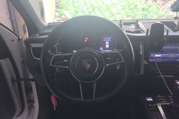 Used Porsche Macan 2016 Macan 2.0T Steering Wheel