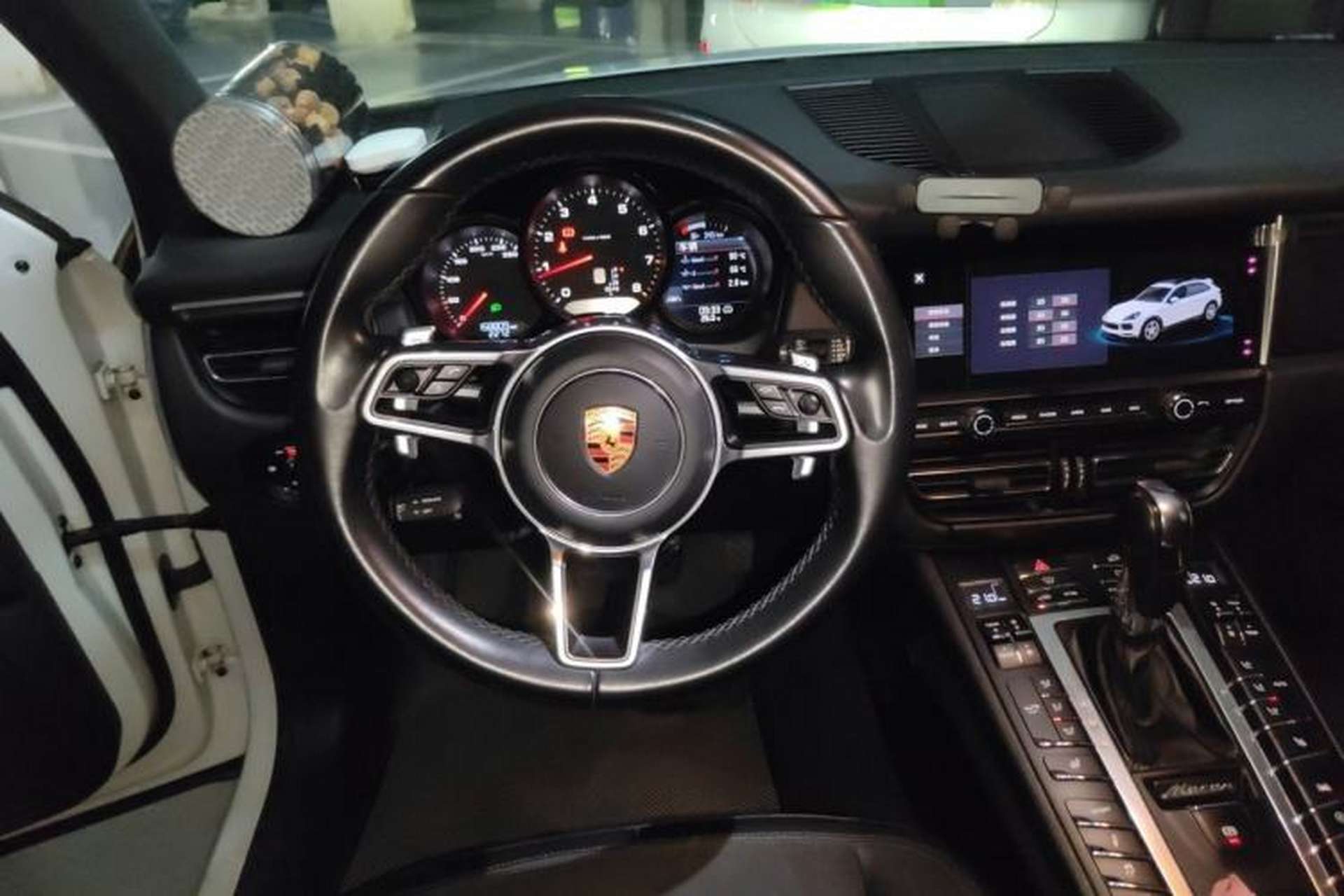 Used Porsche Macan 2016 Macan 2.0T Steering Wheel