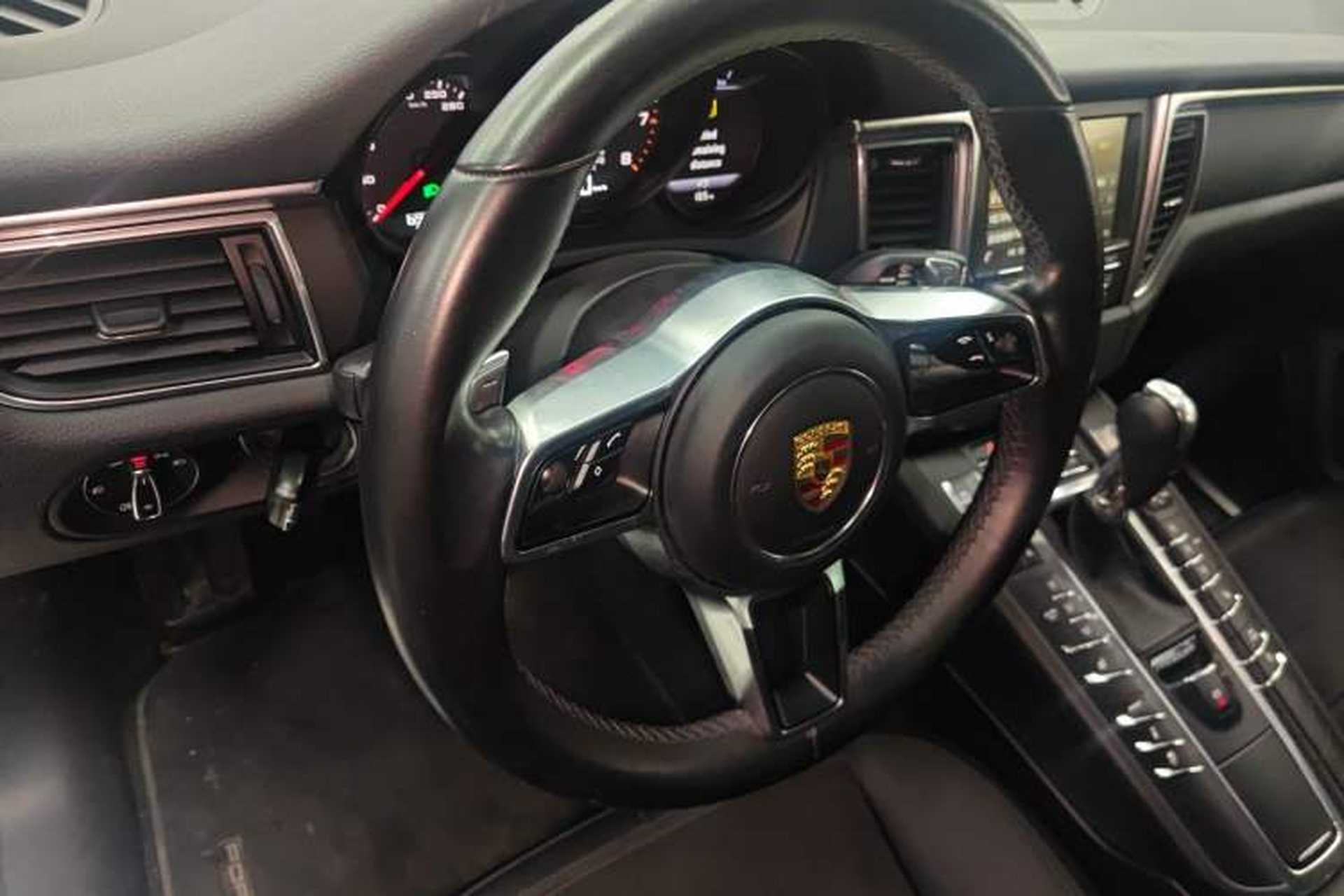 Used Porsche Macan 2016 Macan 2.0T Steering Wheel