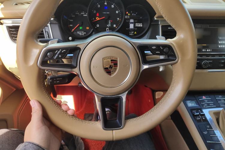 Used Porsche Macan 2016 Macan 2.0T Steering Wheel