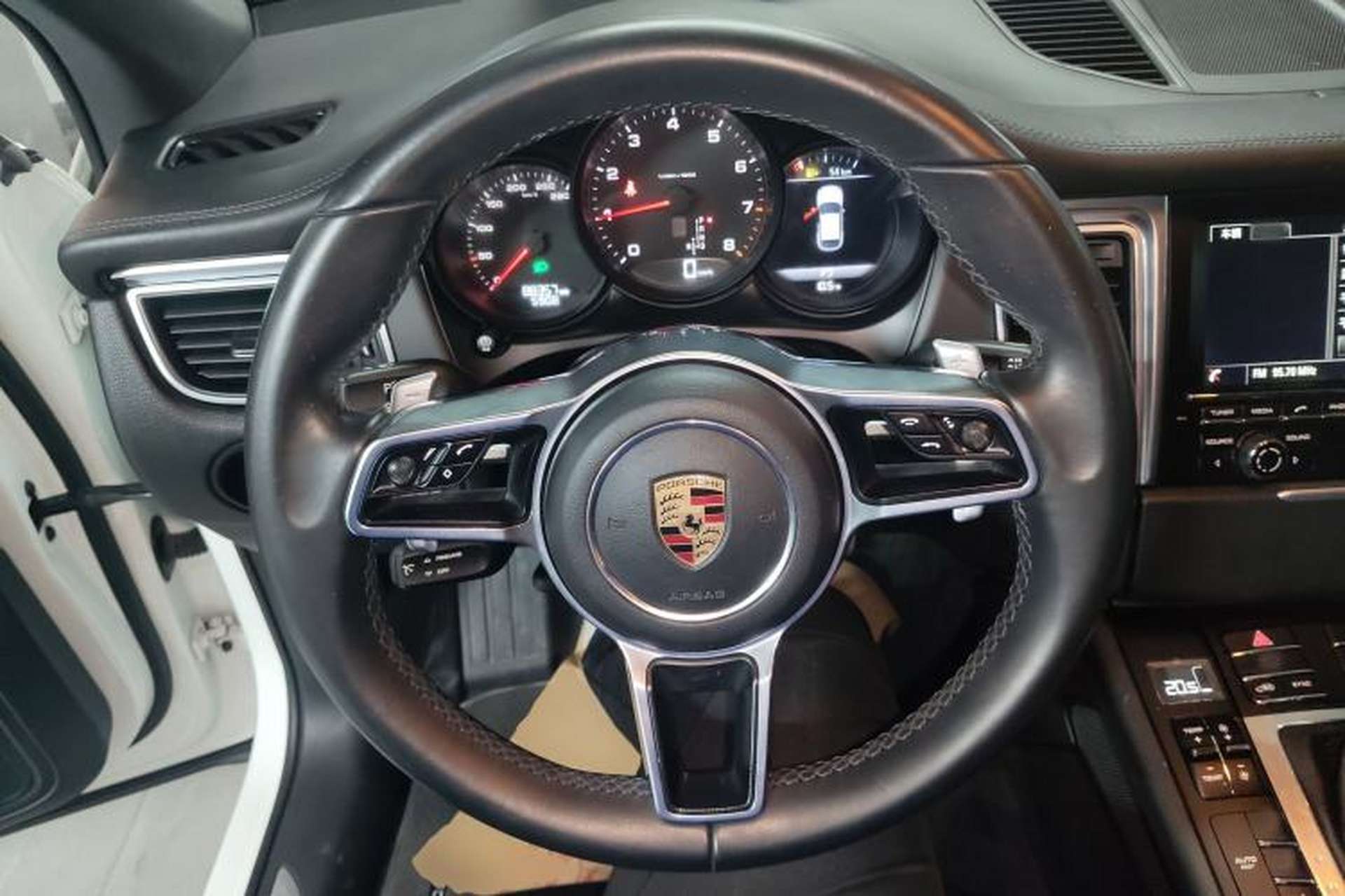 Used Porsche Macan 2016 Macan 2.0T Steering Wheel