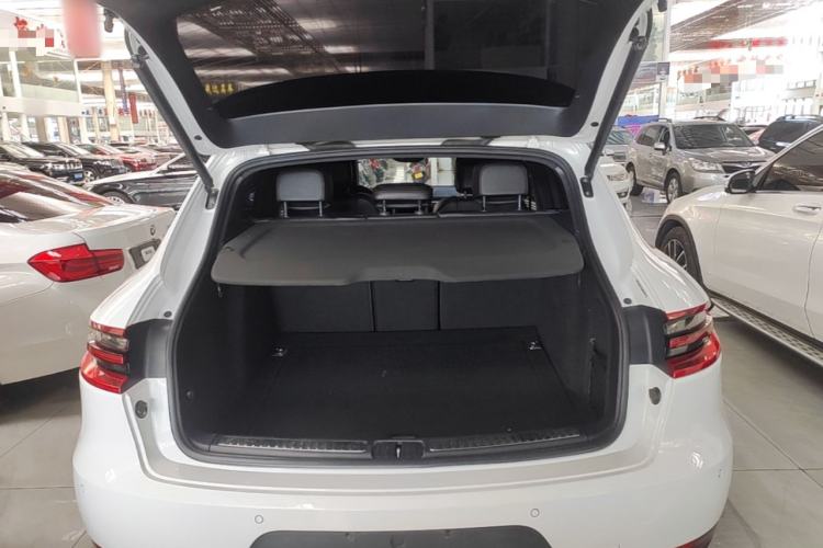 Used Porsche Macan 2016 Macan 2.0T Trunk