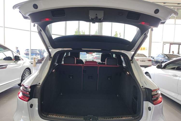 Used Porsche Macan 2016 Macan 2.0T Trunk