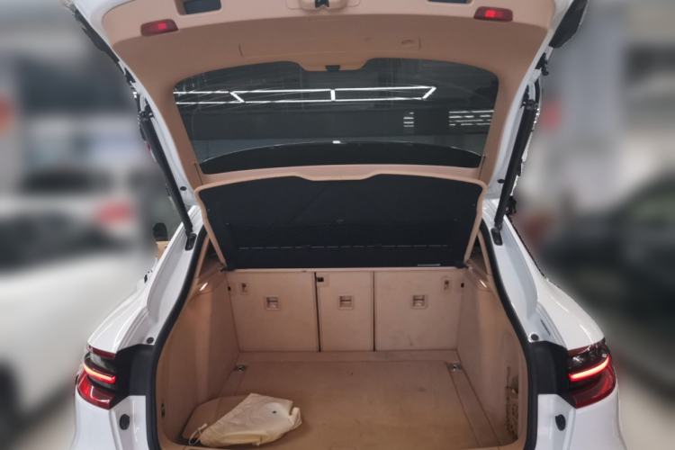 Used Porsche Macan 2016 Macan 2.0T Trunk