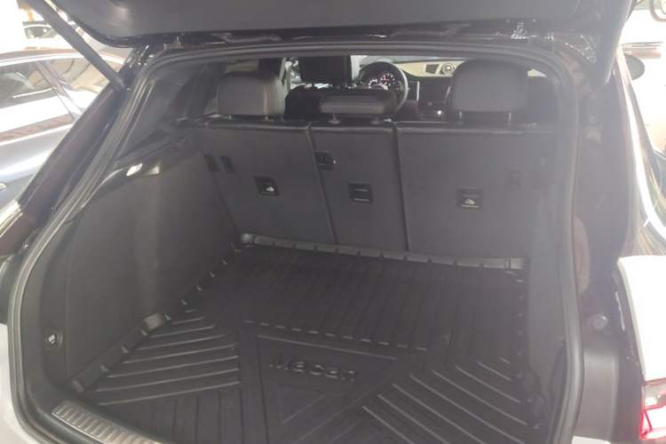 Used Porsche Macan 2016 Macan 2.0T Trunk