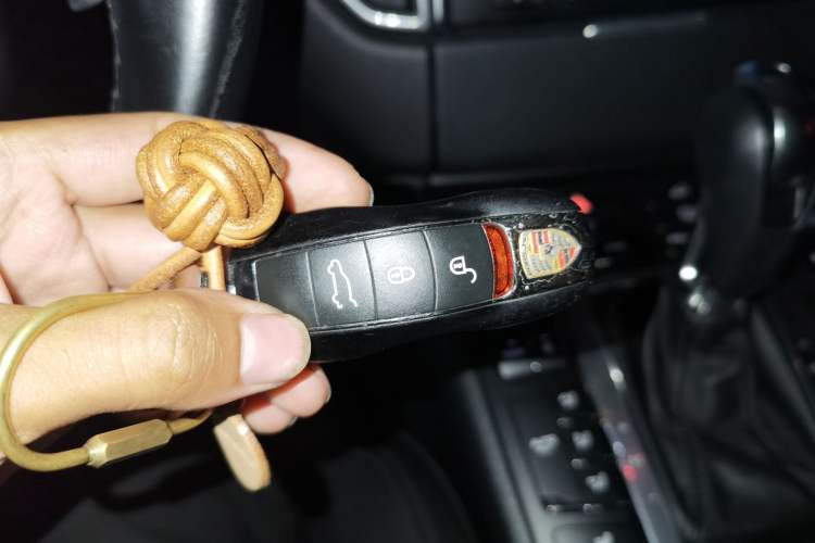 Used Porsche Macan 2016 Macan 2.0T Vehicle Key