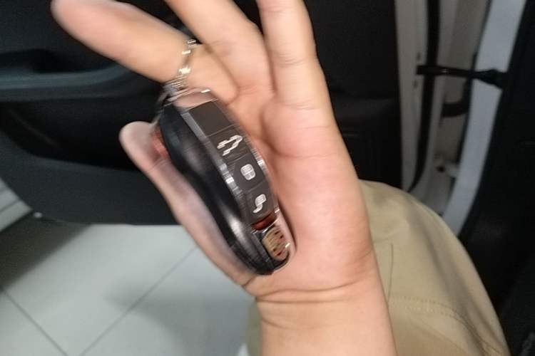 Used Porsche Macan 2016 Macan 2.0T Vehicle Key