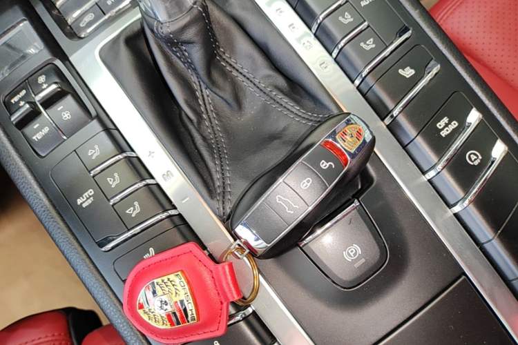 Used Porsche Macan 2016 Macan 2.0T Vehicle Key