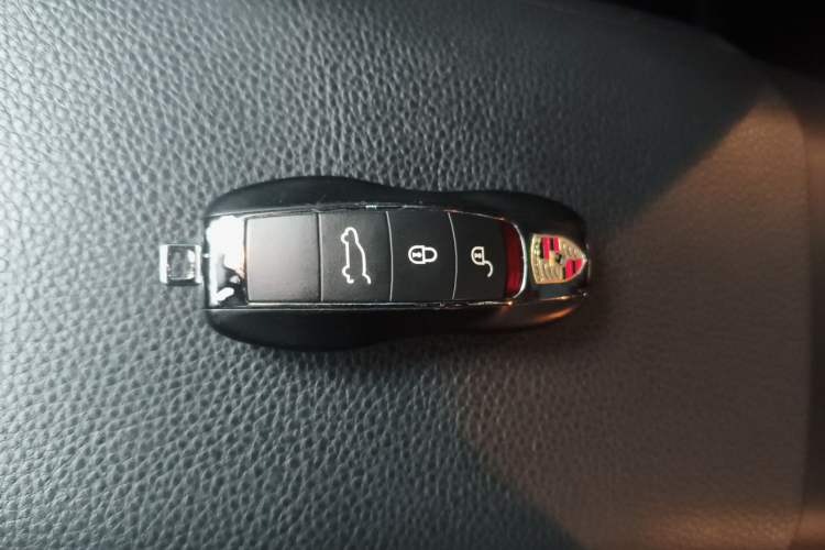 Used Porsche Macan 2016 Macan 2.0T Vehicle Key