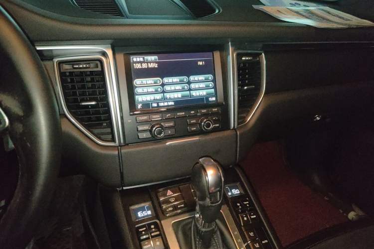Used Porsche Macan 2016 Macan 2.0T Audio And AC Panel