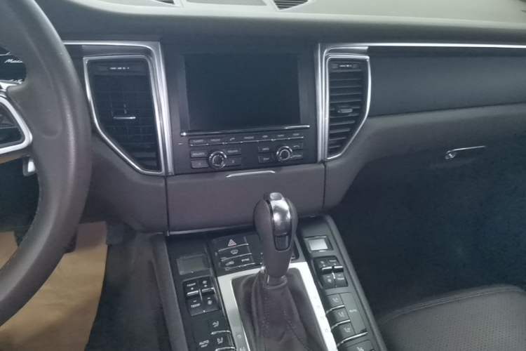 Used Porsche Macan 2016 Macan 2.0T Audio And AC Panel
