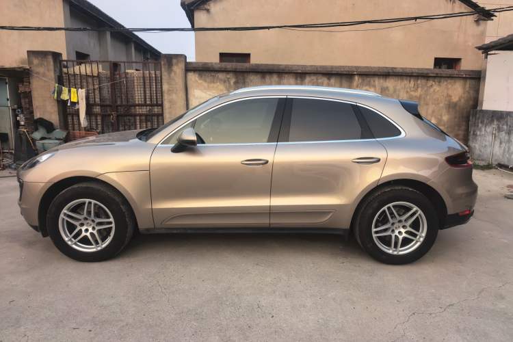 Used Porsche Macan 2016 Macan 2.0T Exterior 5