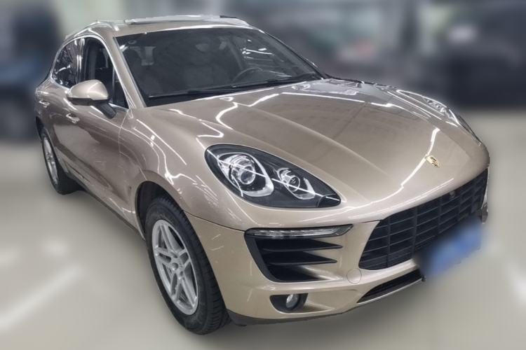 Used Porsche Macan 2016 Macan 2.0T Front Right 45 Deg