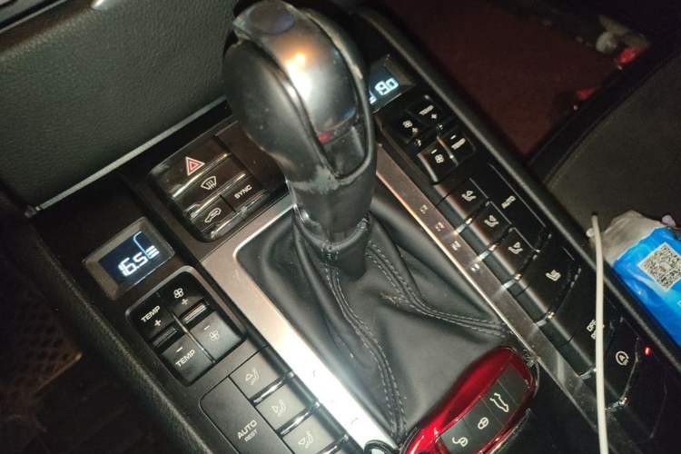 Used Porsche Macan 2016 Macan 2.0T Gear Lever