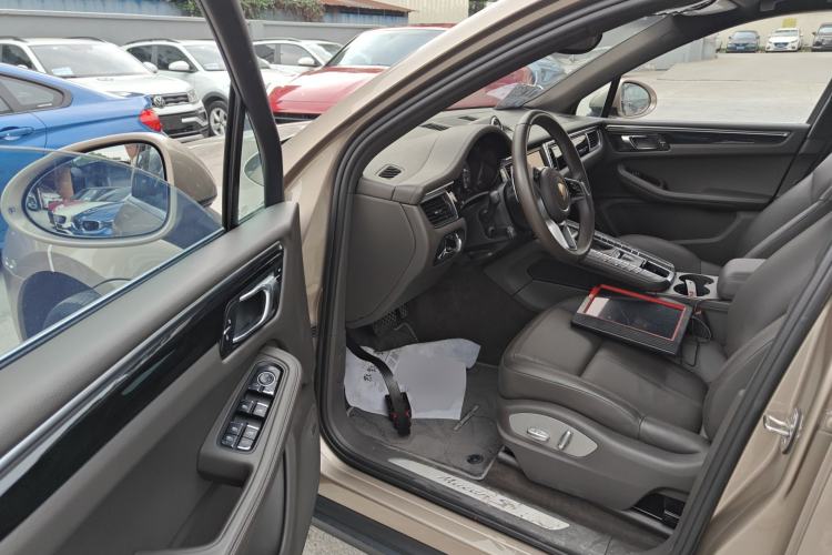 Used Porsche Macan 2016 Macan S 3.0T Left Front Seat