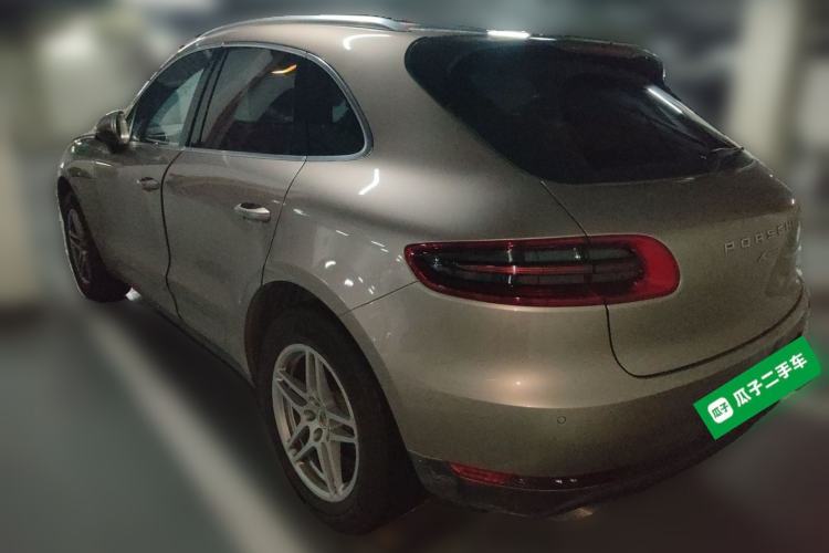 Used Porsche Macan 2016 Macan 2.0T Rear Left 45 Deg