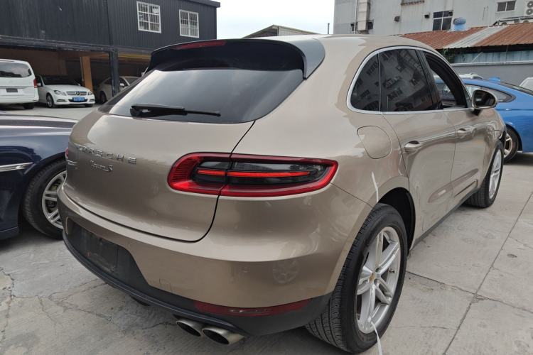 Used Porsche Macan 2016 Macan S 3.0T Rear Right 45 Deg