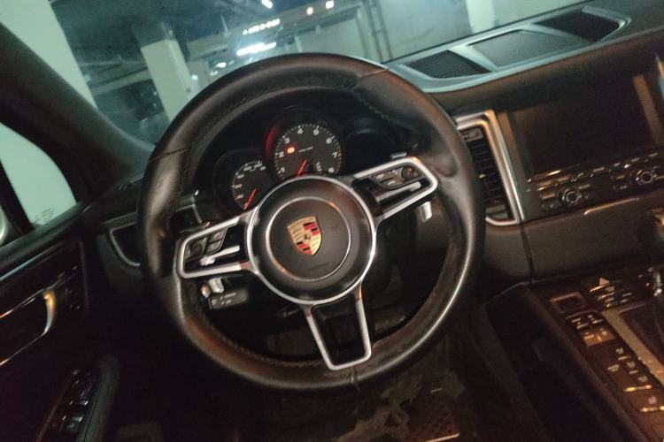 Used Porsche Macan 2016 Macan 2.0T Steering Wheel