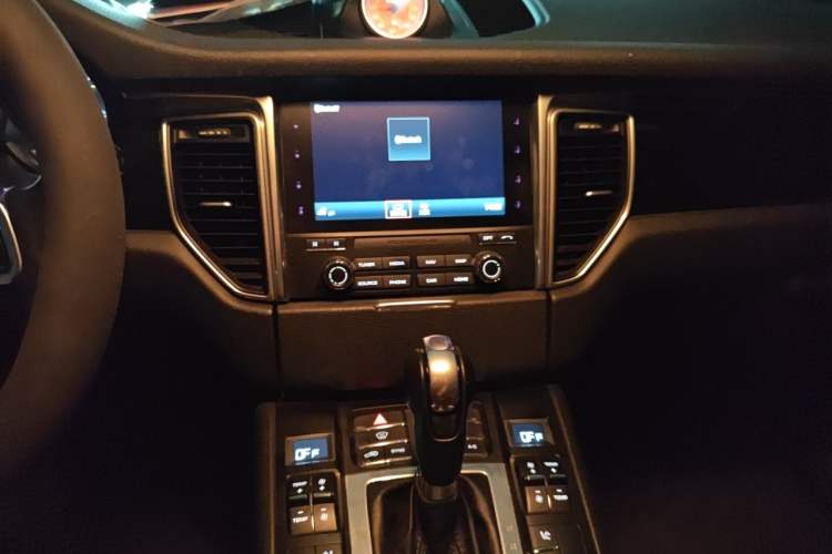 Used Porsche Macan 2017 Macan S 3.0T Audio And AC Panel