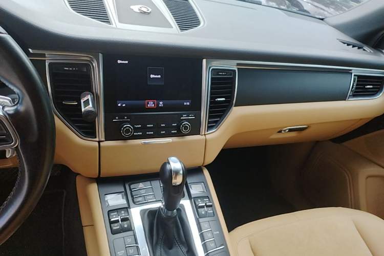 Used Porsche Macan 2017 Macan 2.0T Audio And AC Panel