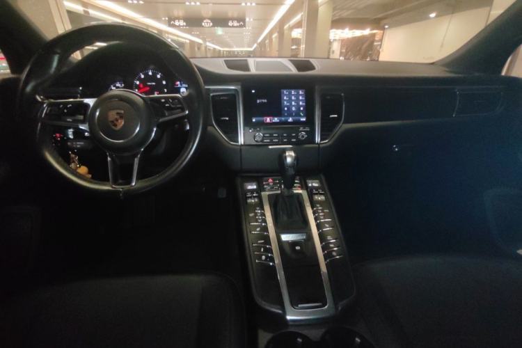 Used Porsche Macan 2017 Macan 2.0T Center Console