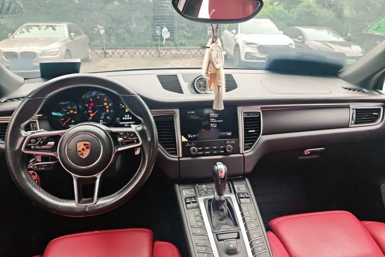 Used Porsche Macan 2017 Macan 2.0T Center Console