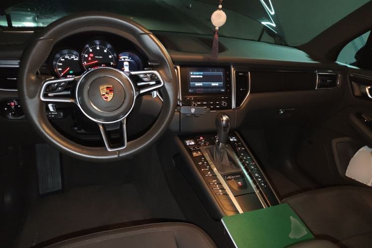 Used Porsche Macan 2017 Macan 2.0T Center Console