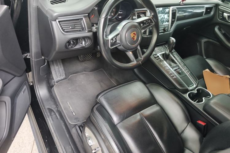 Used Porsche Macan 2017 Macan 2.0T Center Console