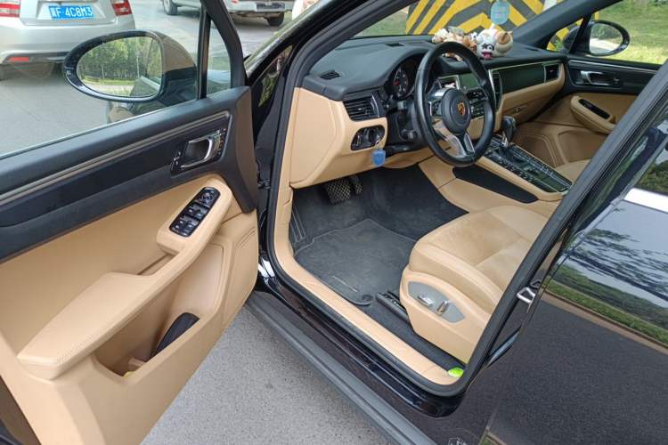 Used Porsche Macan 2017 Macan 2.0T Driver Seat