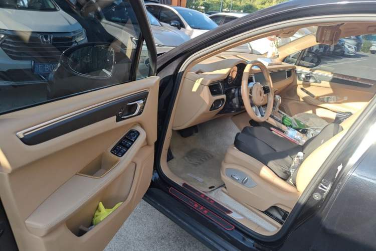 Used Porsche Macan 2017 Macan 2.0T Driver Seat