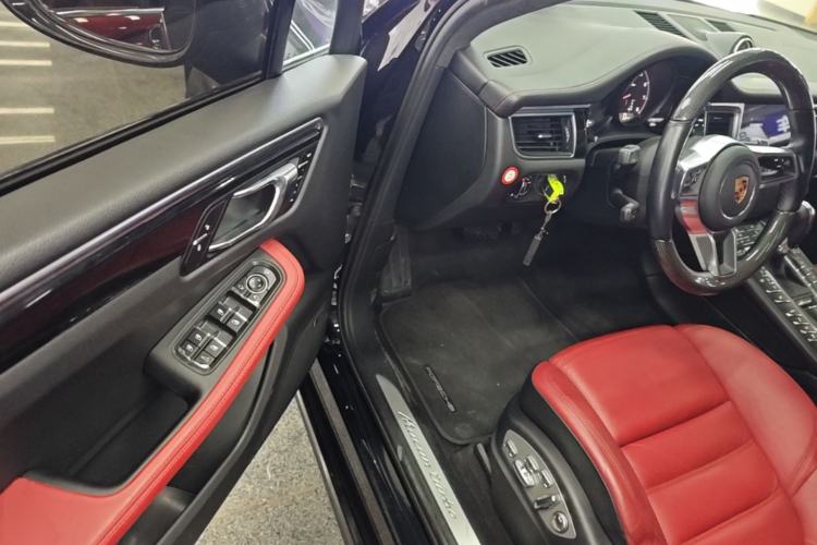 Used Porsche Macan 2017 Macan Turbo 3.6T Driver Seat