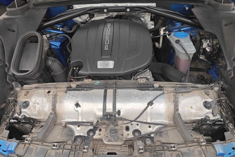 Used Porsche Macan 2017 Macan 2.0T Engine Bay