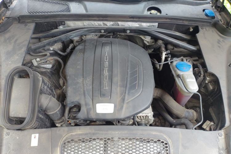 Used Porsche Macan 2017 Macan 2.0T Engine Bay
