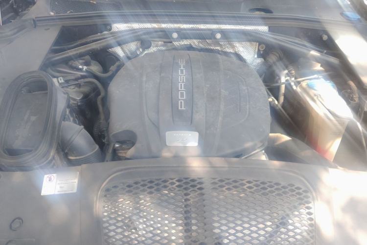 Used Porsche Macan 2017 Macan 2.0T Engine Bay
