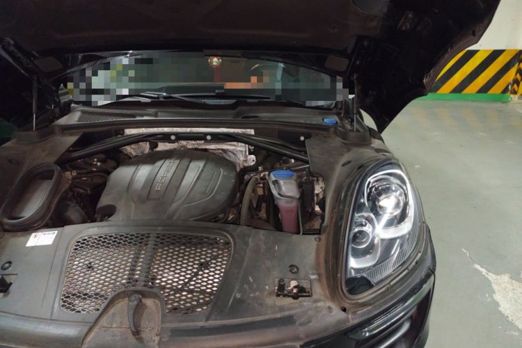 Used Porsche Macan 2017 Macan 2.0T Engine Bay Left