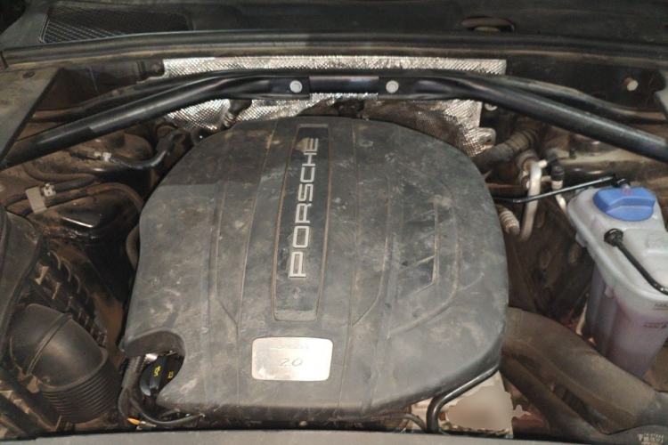 Used Porsche Macan 2017 Macan 2.0T Engine Bay