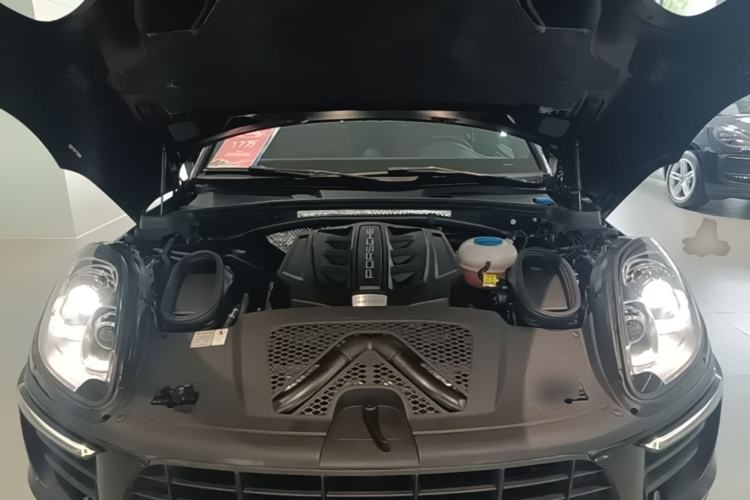 Used Porsche Macan 2017 Macan S 3.0T Engine Bay