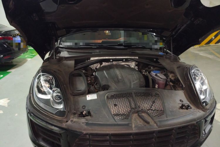 Used Porsche Macan 2017 Macan 2.0T Engine Bay Right