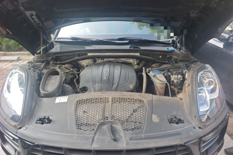 Used Porsche Macan 2017 Macan 2.0T Engine Bay
