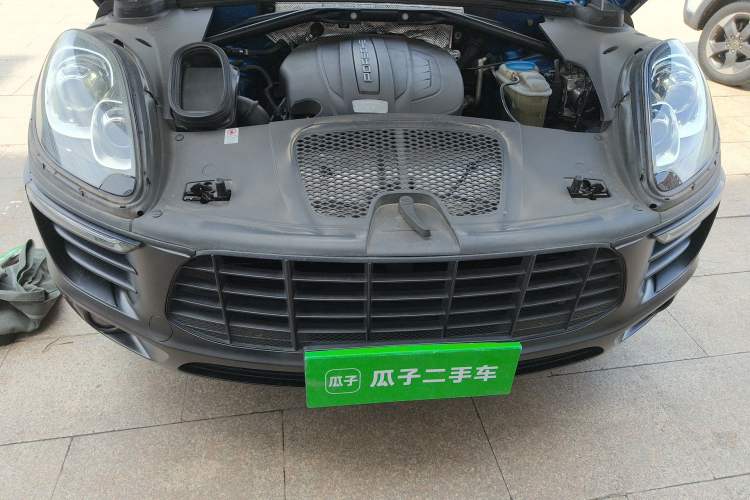 Used Porsche Macan 2017 Macan 2.0T Engine Bay